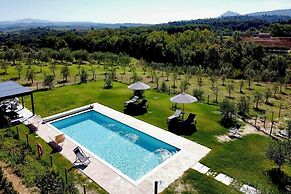 Apartment With Swimming Pool in Tuscany