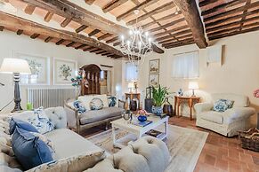 Villa Near Lucca With Tuscan Charm