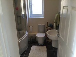 Modern 2 Bedroom House