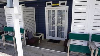 Nana Glad's Beach Front Accommodation