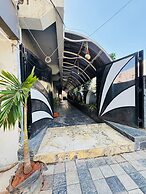 Hotel Raj Laxmi
