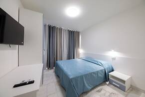 M9 REST HOUSE VENICE