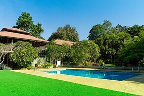 The Hub Erawan Resort