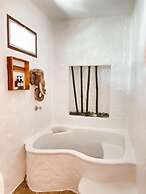 The Hub Erawan Resort