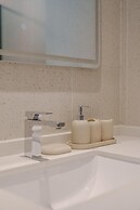 Beachfront 1bedroom Apartment Kora Resort