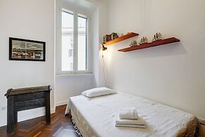 Elegant 3-Bedroom Apt in Piazza Mazzini