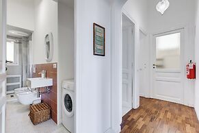 Elegant 3-Bedroom Apt in Piazza Mazzini