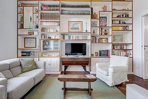 Elegant 3-Bedroom Apt in Piazza Mazzini