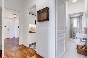 Elegant 3-Bedroom Apt in Piazza Mazzini
