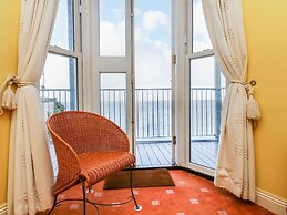 Val's Seaview