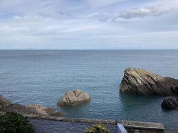 Val's Seaview
