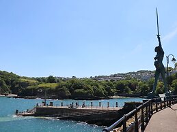Val's Seaview