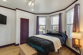 7 Mi to Lincoln Financial! Charming Philly Apt
