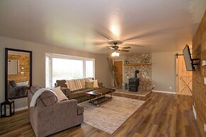 Fish Hatchery Ranch w/ Furnished Patio