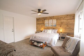 Fish Hatchery Ranch w/ Furnished Patio