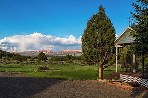 Fish Hatchery Ranch w/ Furnished Patio