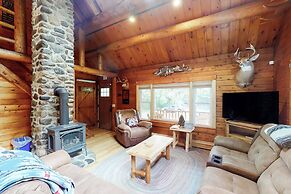 Relaxing 3BR Fireplace Deck Fire Pit