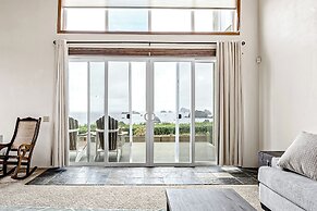 4BR Oceanfront Oasis w/ Patio, Views & Games