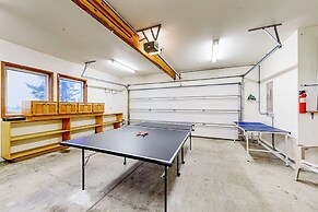 4BR Oceanfront Oasis w/ Patio, Views & Games