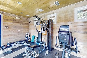 Vanilla Cottage on 30-acre Preserve!