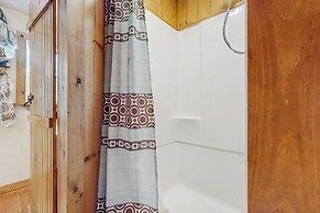 1 BR Tiny House, Window AC, Bbq, Fire Pit, W & D