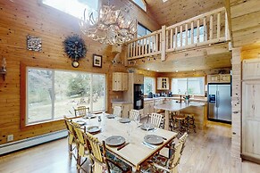 Lakefront Home W & Dock & Kayaks