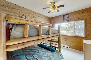 Lakefront Home W & Dock & Kayaks