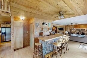 Lakefront Home W & Dock & Kayaks
