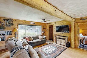 Lakefront Home W & Dock & Kayaks