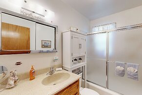 Single Story 4BR w/ Patio, Central AC, W & D