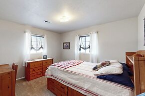 Single Story 4BR w/ Patio, Central AC, W & D