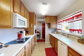 Single Story 4BR w/ Patio, Central AC, W & D