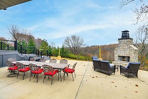 Great for Groups: Home 3 Mi to Dtwn Springfield!