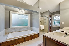 Great for Groups: Home 3 Mi to Dtwn Springfield!