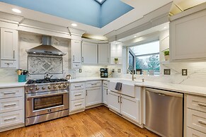 Great for Groups: Home 3 Mi to Dtwn Springfield!
