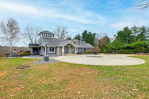 Great for Groups: Home 3 Mi to Dtwn Springfield!
