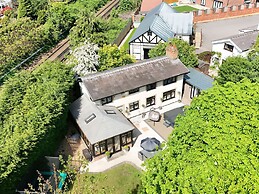 Rainbow Cottage