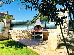 Apartment With Terrace and Garden Access