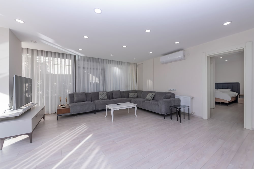 Gurcuoglu Homes