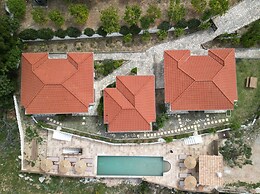 Lorraine's Cottage Style Studios