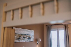 Lorraine's Cottage Style Studios