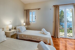 Lorraine's Cottage Style Studios