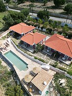 Lorraine's Cottage Style Studios