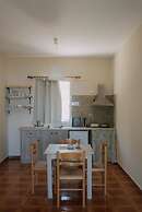 Lorraine's Cottage Style Studios