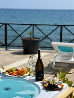 Lamoya Suites