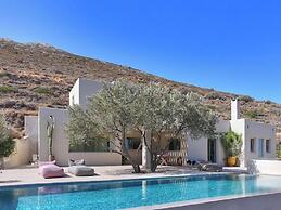 Villa Pegasus - Allparos Villas for 4-6