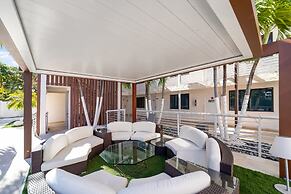 Deco Boutique Hotel
