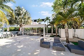 Deco Boutique Hotel