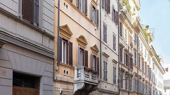 Rental in Rome Gregoriana Apartment