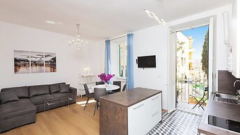 Rental in Rome Karan's Suite Apartment